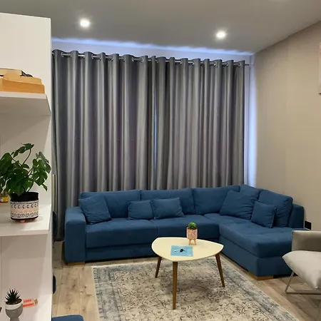 Apartment Cane