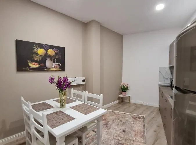 Cane Appartement Tirana