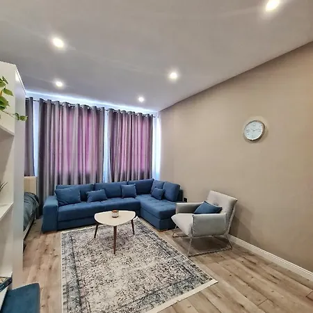 Apartment Cane *