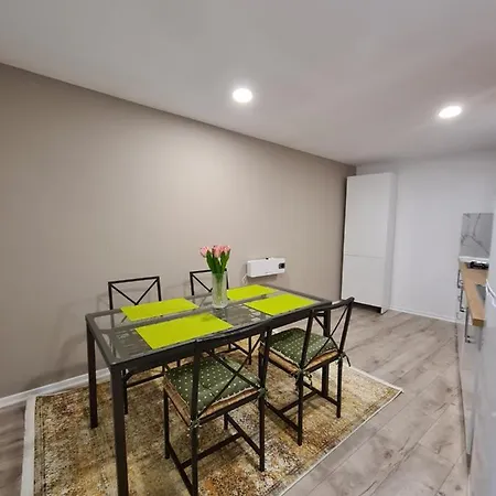 Cane Apartment