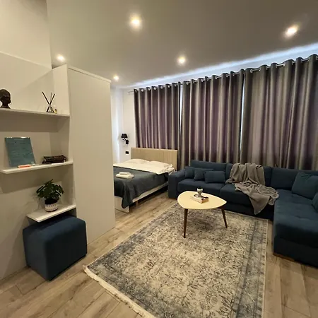 Apartment Cane *